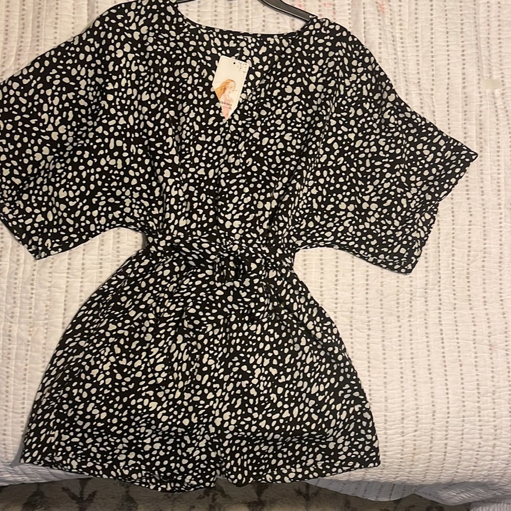 Romper - Picture 2 of 2